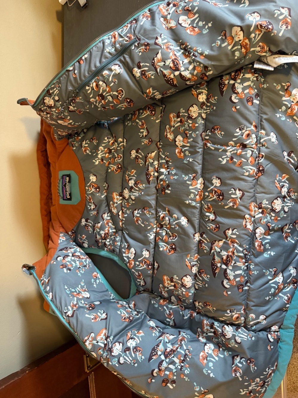Patagonia Women’s Bivy Color Block Down Vest - Picture 6 of 11